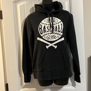 Athletic baseball sweater new condition outdoors 😍⚾️